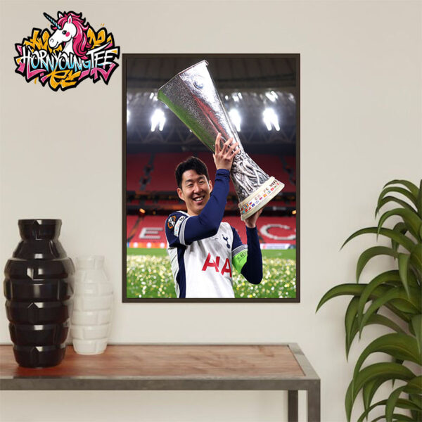Son Heung Min Lifts Europa League Trophy 2025 Poster Home Decor Canvas