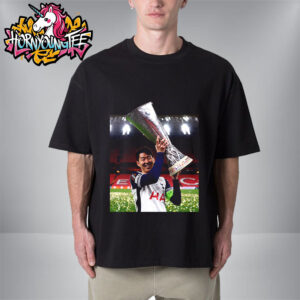 Son Heung Min Lifts Europa League Trophy 2025 Unisex T-Shirt