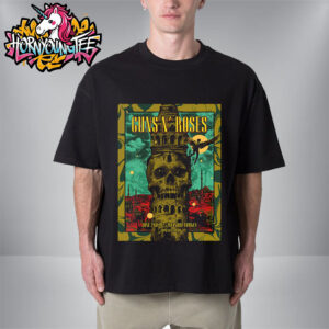 Guns N Roses Poster Istanbul Show At Tupras Stadium On June 2 2025 In Istanbul Turkey Unisex T-Shirt