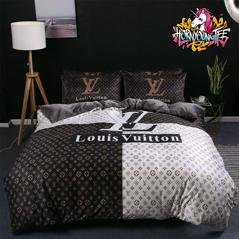 Louis Vuitton Black And White Caro Pattern Bedding With Multiple Logos Comforter Bedding Sets Louis Vuitton Black And White Caro Pattern Bedding With Multiple Logos Comforter Bedding Sets